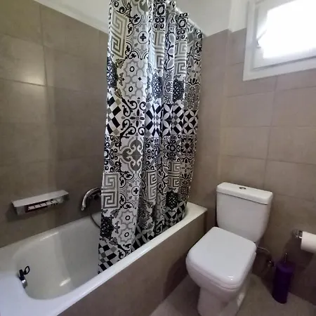 Natassa House 2 Semesterbostad